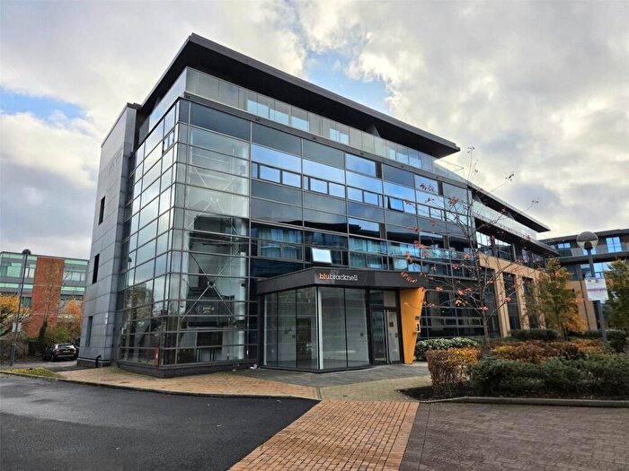 2 Bedroom Flat To Rent In Wokingham Road, Bracknell, Berkshire, RG42