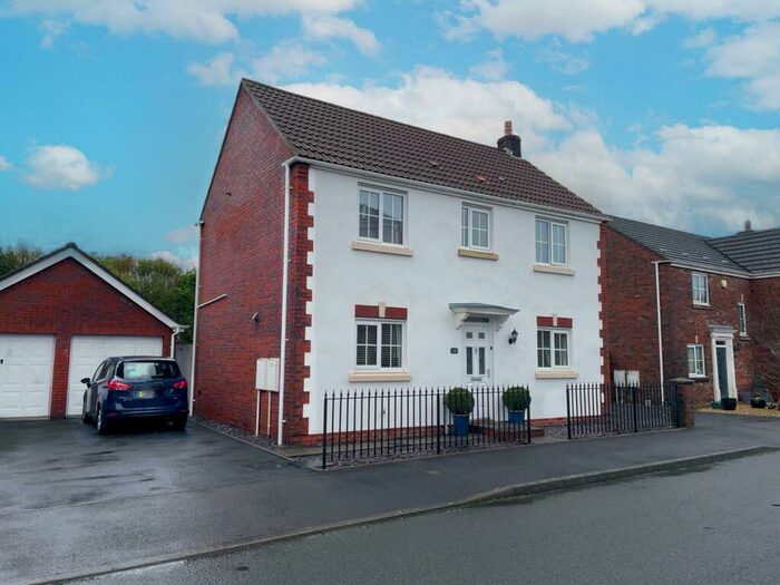 3 Bedroom Detached House For Sale In Y Llanerch, Pontlliw, Swansea, SA4