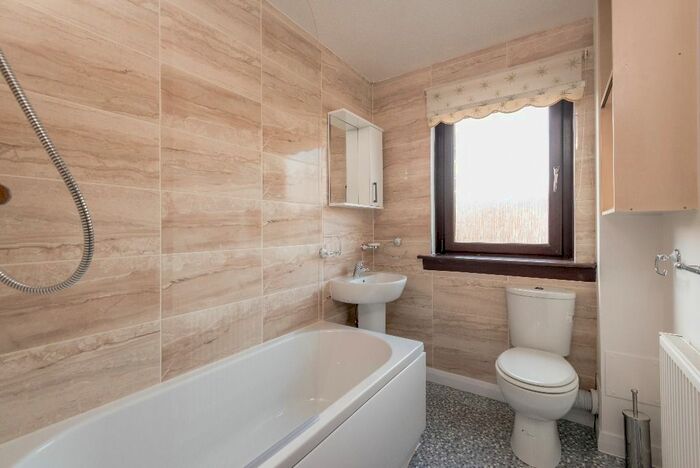 1 Bedroom Flat To Rent In West Winnelstrae, Inverleith, Edinburgh, EH5