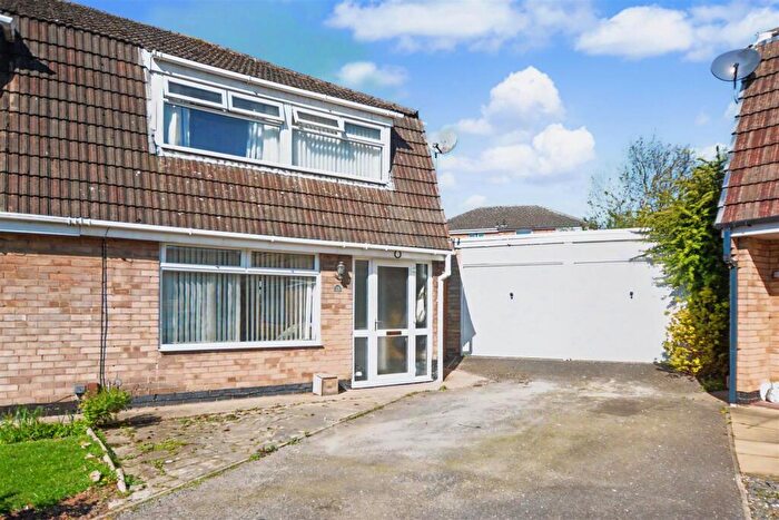 3 Bedroom Semi Detached House For Sale In Hadstock Close, Sandiacre, Nottingham, NG10
