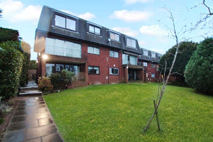 2 Bedroom Flat To Rent In Watford Road, Northwood, HA6