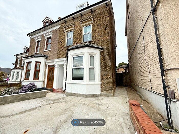 Studio To Rent In Beulah Road, Thornton Heath, CR7