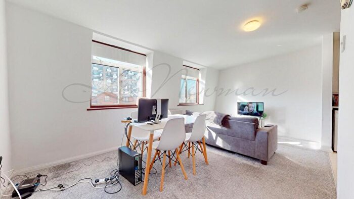 2 Bedroom Flat To Rent In King's Terrace, Camden, NW1