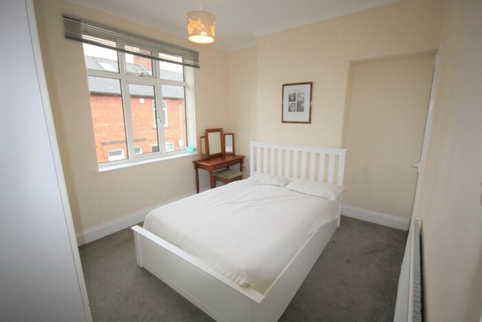 4 Bedroom End Of Terrace House To Rent In Rose Street, York, YO31