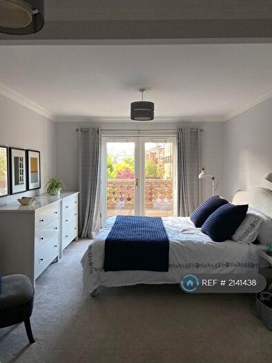 2 Bedroom Flat To Rent In Rattray Grove, Edinburgh, EH10