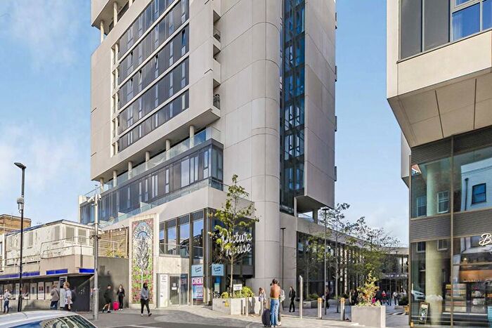 1 Bedroom Flat To Rent In City North Place, London, N4