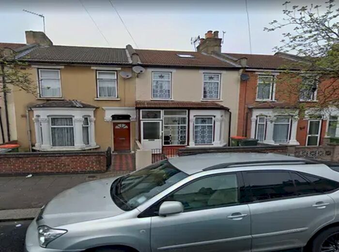 4 Bedroom Terraced House To Rent In S Esk Road, Forest Gate, E7