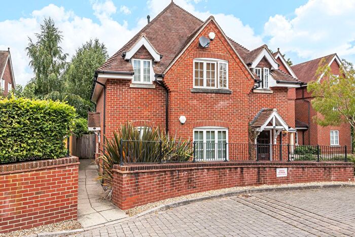 2 Bedroom Flat To Rent In Wychwood Place, Winchester, SO22