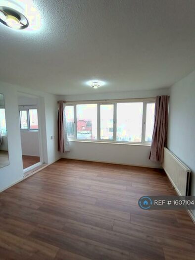 1 Bedroom Flat To Rent In Illingworth Close, Mitcham, CR4