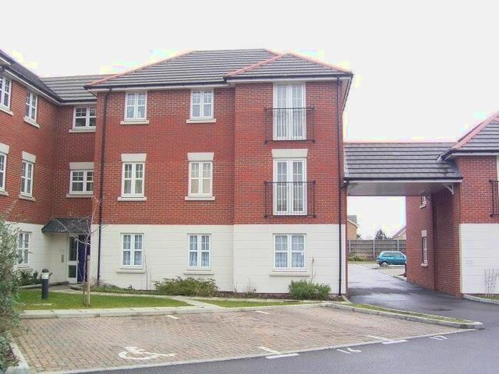 2 Bedroom Flat To Rent In North Street, Hornchurch, RM11
