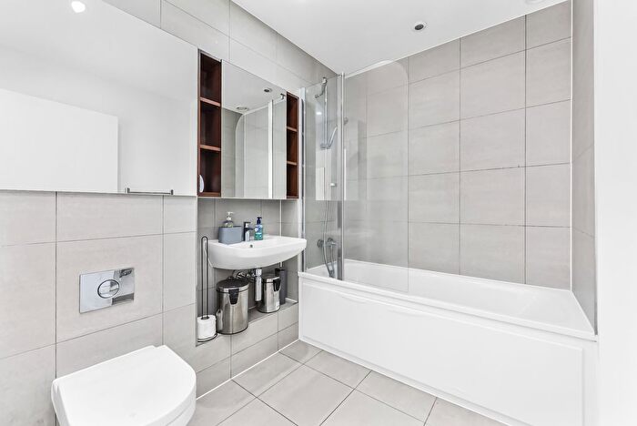 2 Bedroom Flat For Sale In Compton House, Royal Arsenal, Cannon Square, London, SE18