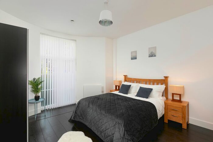 2 Bedroom Flat To Rent In Kings Road, Reading, RG1