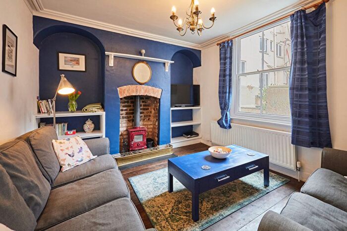 3 Bedroom Flat To Rent In Whitby, YO21