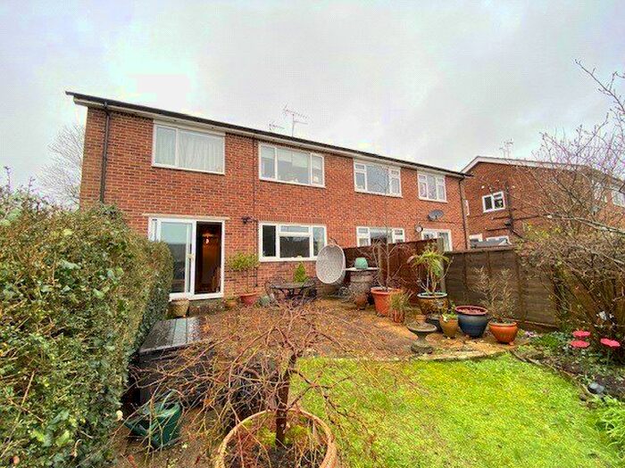 2 Bedroom Maisonette To Rent In Court Road, Godstone, Surrey, RH9
