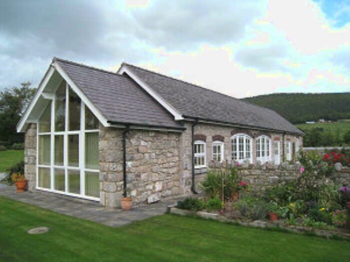 2 Bedroom Detached Bungalow To Rent In The Waen, LL17