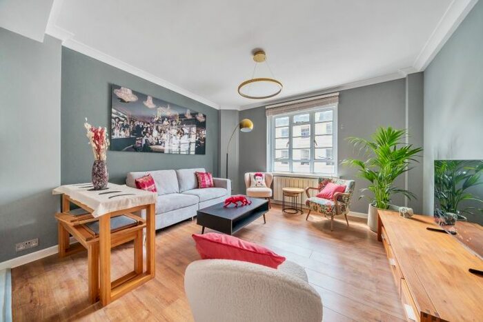 2 Bedroom Flat To Rent In Hatherley Grove, London, W2