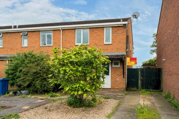 3 Bedroom Semi-Detached House To Rent In Kidlington, Oxfordshire, OX5