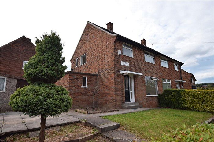3 Bedroom Semi-Detached House To Rent In Latchmere Walk, West Park, Leeds, West Yorkshire, LS16