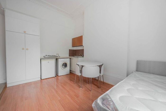 Studio To Rent In Elvaston Place, Kensington, London, SW7
