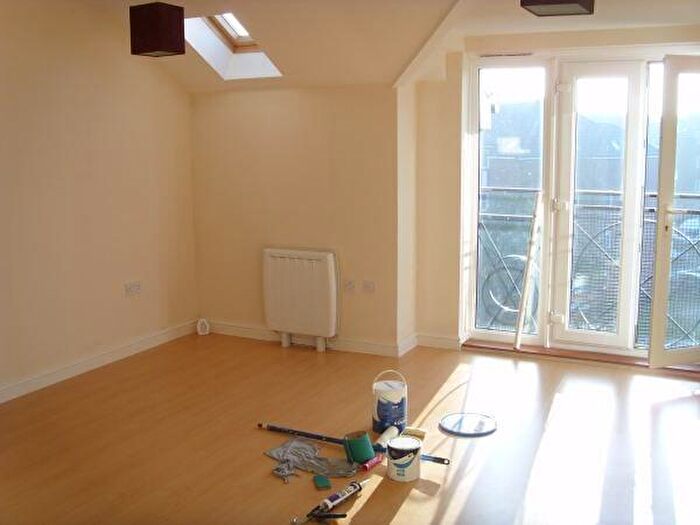 2 Bedroom Apartment To Rent In Yukon Road, Broxbourne, EN10