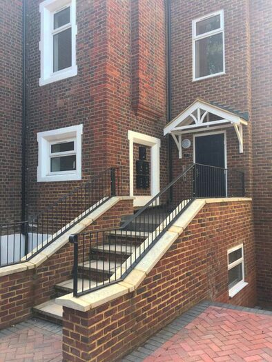 3 Bedroom Flat To Rent In Upton Park, London SL1