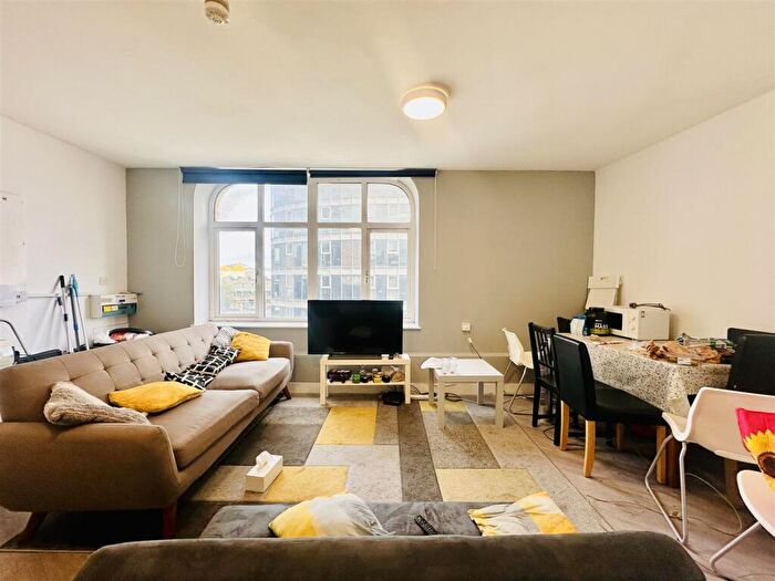 3 Bedroom Flat To Rent In Lower Parliament Street, Nottingham, NG1