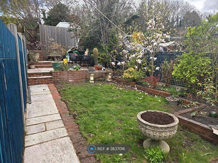 2 Bedroom Terraced House To Rent In London Road, High Wycombe, HP11