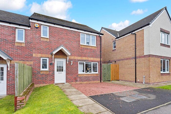 3 Bedroom Semi-Detached House For Sale In Penny Gate, Cowglen, Glasgow, G43