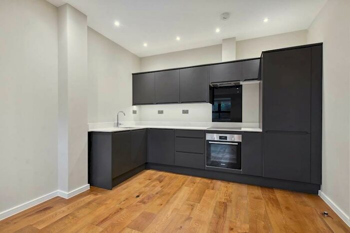 1 Bedroom Flat To Rent In Arcadia Avenue, London, N3