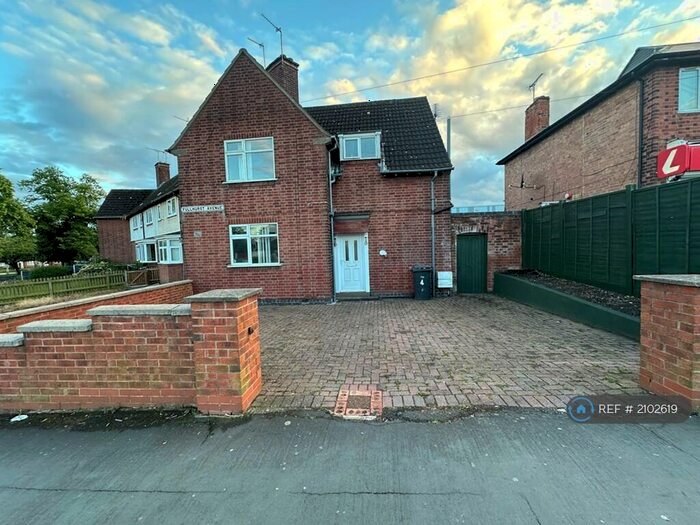 3 Bedroom End Of Terrace House To Rent In Fullhurst Avenue, Leicester, LE3