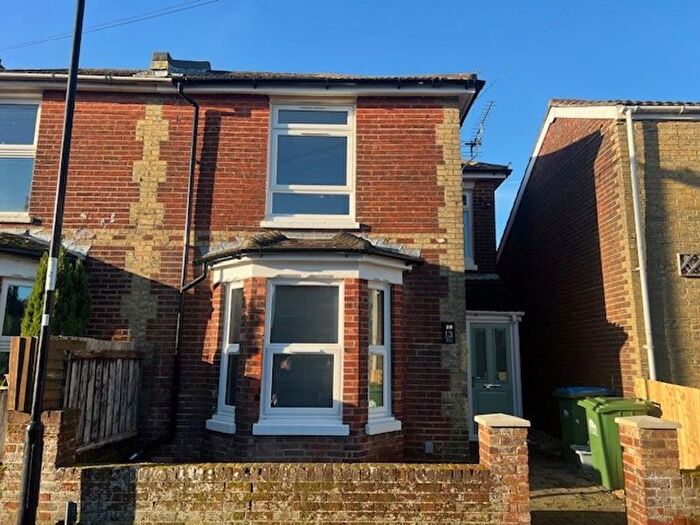 3 Bedroom Semi-Detached House To Rent In Albany Road, Southampton, SO15