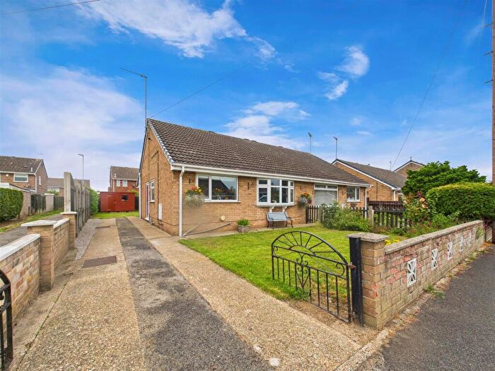2 Bedroom Semi-Detached House For Sale In Lincoln Green, Hull, HU4
