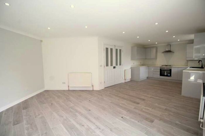 2 Bedroom Flat To Rent In Bloomfield Court, Sunderland, SR6