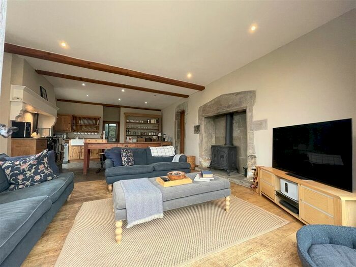 3 Bedroom Detached House To Rent In Woodland View, Minsthorpe Lane
