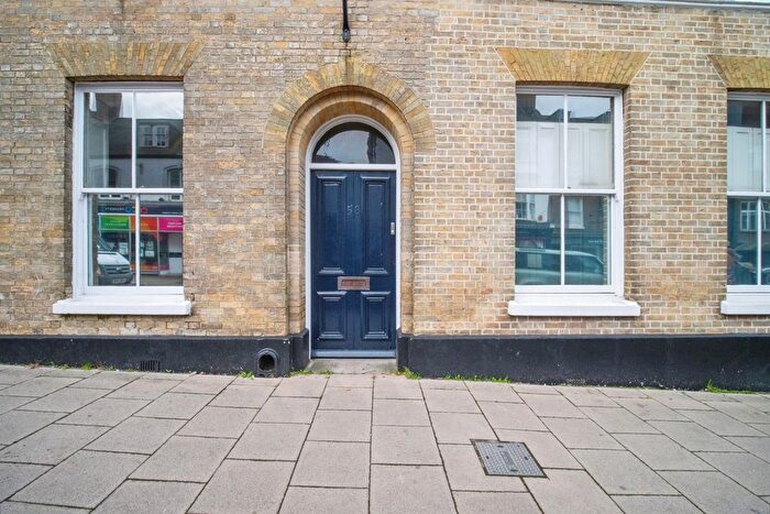 1 Bedroom Flat For Sale In Salisbury Mews, High Street, Fordington, Dorchester, DT1