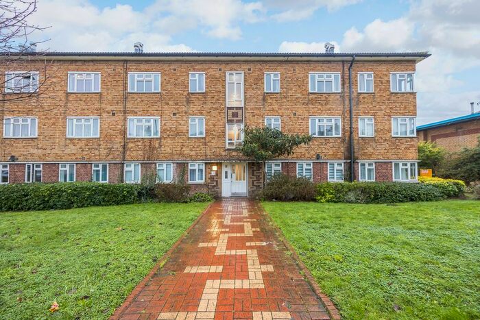 2 Bedroom Flat To Rent In Lordship Lane, Harringay, London, N22