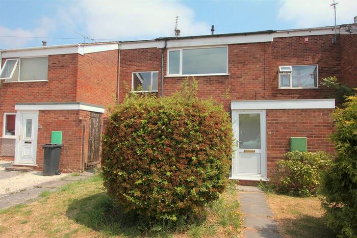 2 Bedroom Town House To Rent In Azalea Drive, Burbage, Leicestershire, LE10