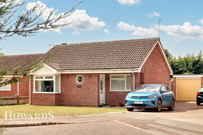 2 Bedroom Detached Bungalow For Sale In Beeching Drive, Lowestoft, NR32