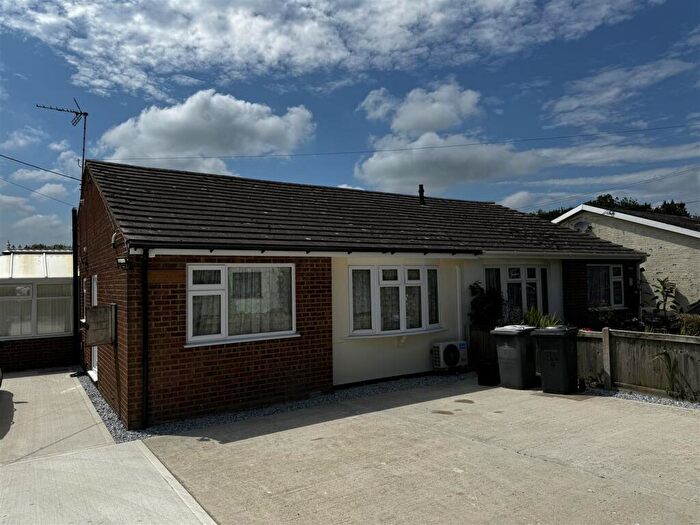2 Bedroom Bungalow To Rent In Aerodrome Road, Bekesbourne, CT4