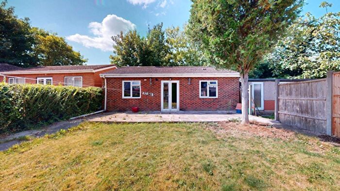 3 Bedroom Semi-Detached House To Rent In Melbury Avenue, Southall, UB2