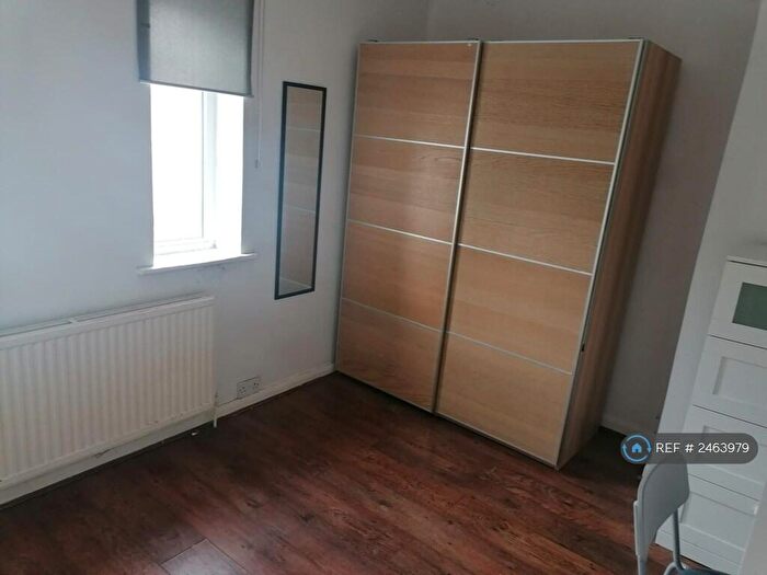 3 Bedroom End Of Terrace House To Rent In Grangemill Way, London, SE6