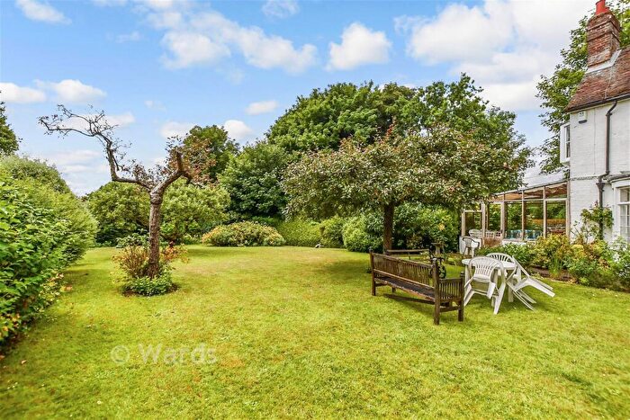 5 Bedroom Detached House For Sale In Chart Road, Sutton Valence, Kent, ME17