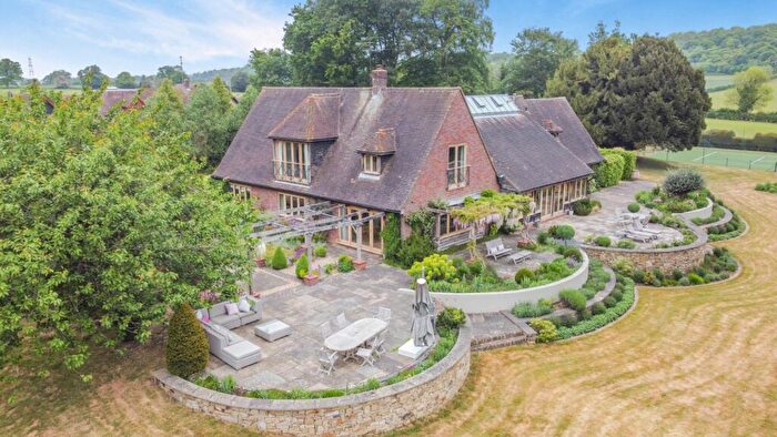 6 Bedroom Detached House For Sale In Green Acres, Lilley, LU2