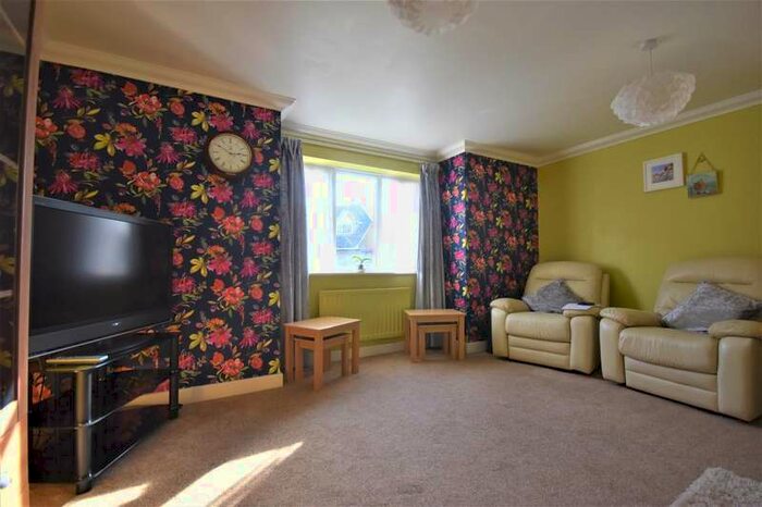 2 Bedroom Ground Flat To Rent In Welton Rise, St. Leonards-on-sea, TN37