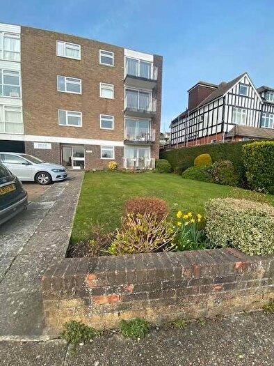 2 Bedroom Flat To Rent In Seabrook Road, Hythe, Kent, CT21