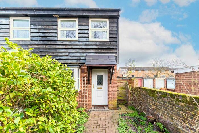 2 Bedroom Property To Rent In Moreton Avenue, Osterley, Isleworth, TW7