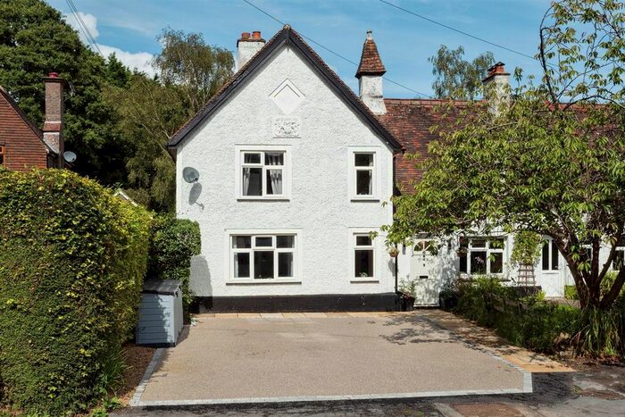 3 Bedroom Semi-Detached House For Sale In Eridge Road, Crowborough, TN6