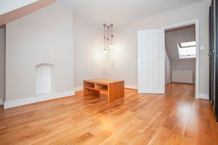 1 Bedroom Flat To Rent In Bridge Lane, London, NW11