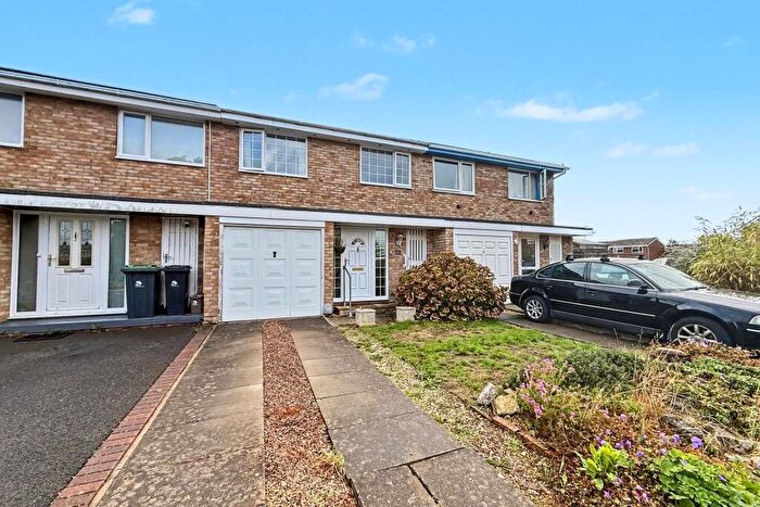 3 Bedroom End Of Terrace House For Sale In Ferndown, BH22