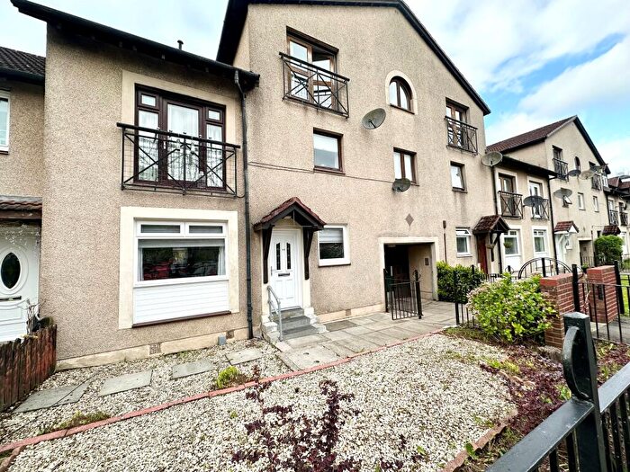 2 Bedroom Apartment To Rent In Ardmaleish Crescent, Glasgow, G45